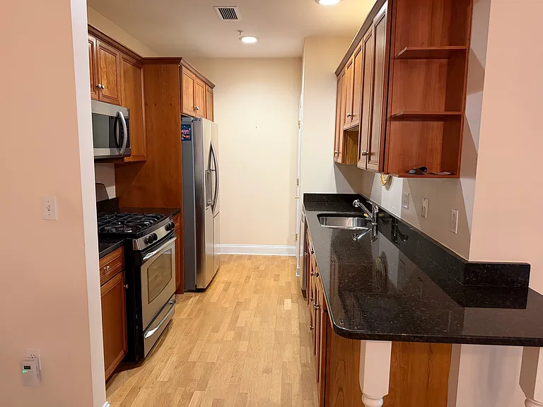 248 Albion St #312 — Photo 12