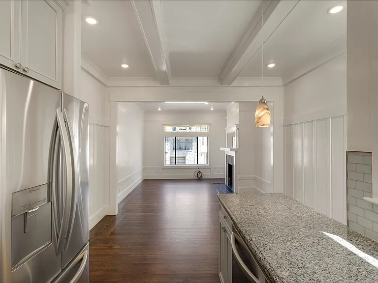 1445 Leavenworth Street — Photo 13