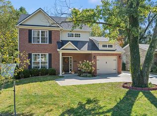 2212 Clays Mill Rd, Lexington, KY 40503