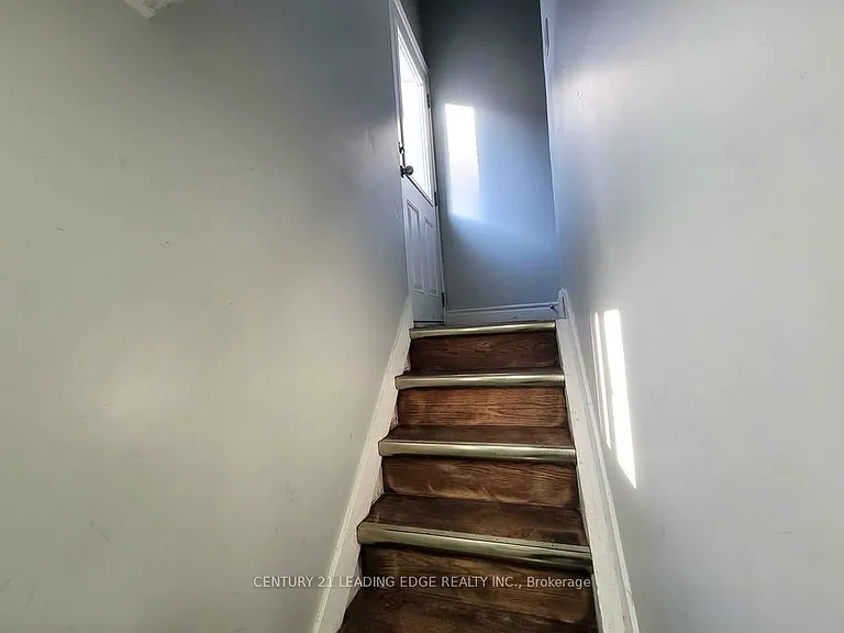 105 Wye Valley Rd — Photo 2