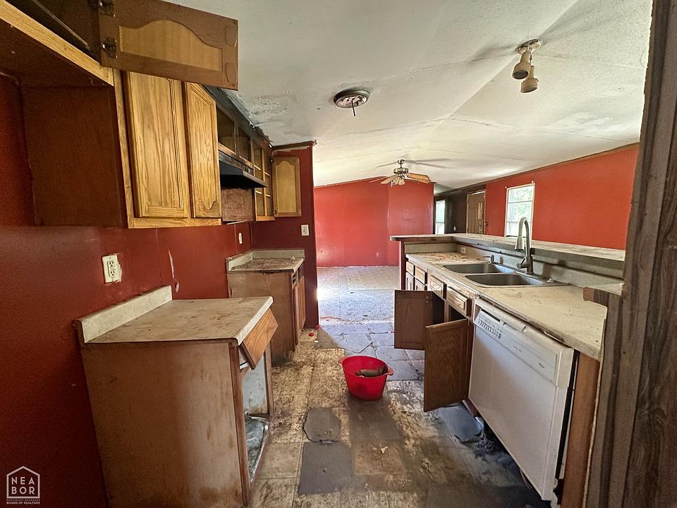 2nd image of 1775 Woodruff 780