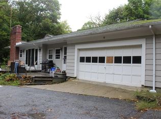 113 Chestnut Oak Rd, Glocester, RI 02814