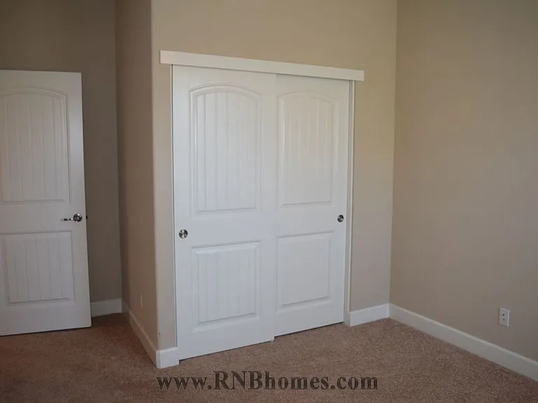 900 Lyon Pl — Photo 13
