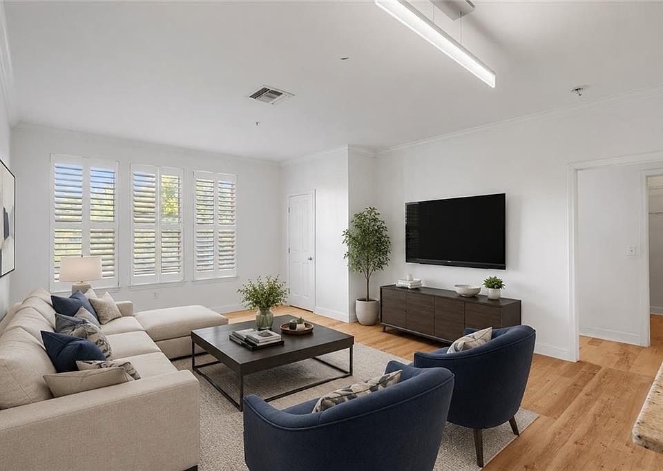 1st image of 1000 Providence Pl APT 114
