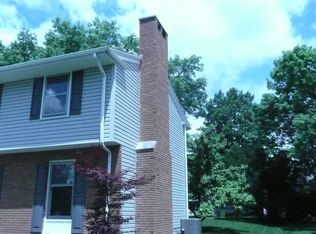 810 Flaxmill Rd, Huntington, IN 46750