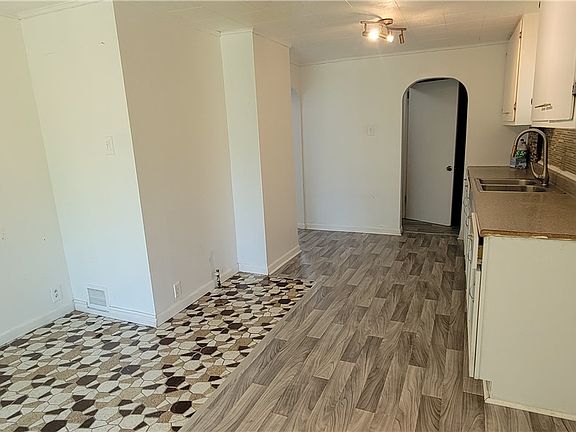 5th image of 99 Mayer Ave