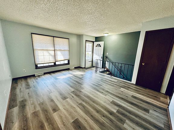 3rd image of 1809 SW Skyline Dr