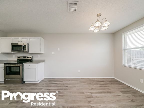 4th image of 2920 Montague Trl