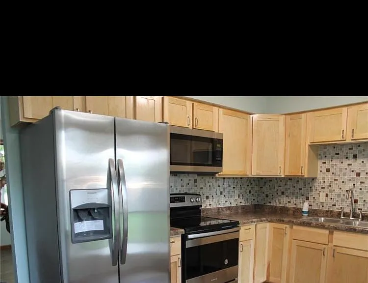 1341 Rutledge St — Photo 2