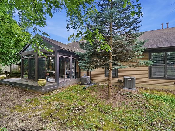 2nd image of 3111 Rivermill Dr #29