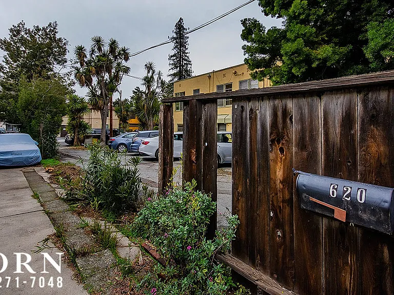 620 Homer Ave — Photo 29