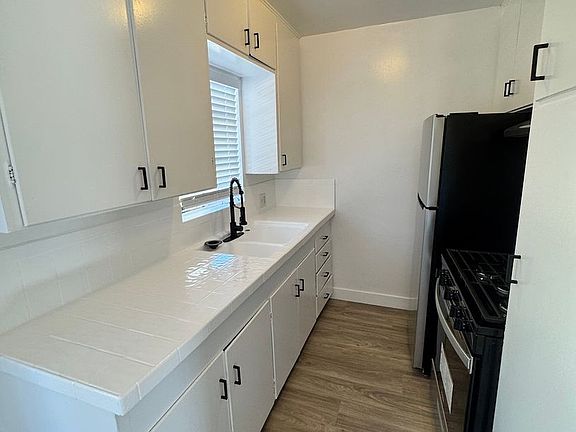 3rd image of 5665 W Jefferson Blvd APT 14