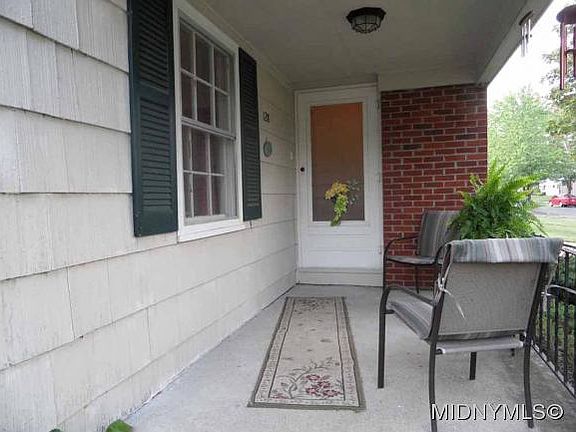 2nd image of 128 Kensington Dr