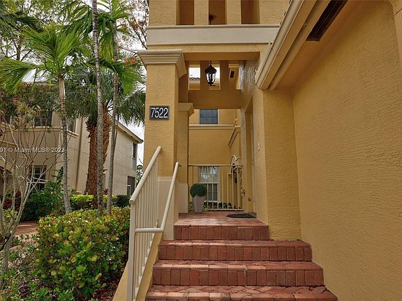 3rd image of 7522 Herrington Ln