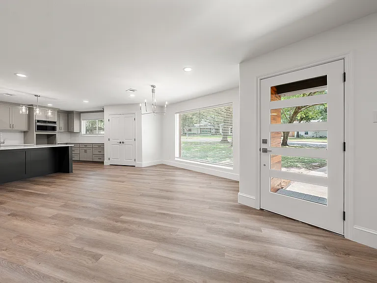 52055 Lockwood Dr — Photo 11