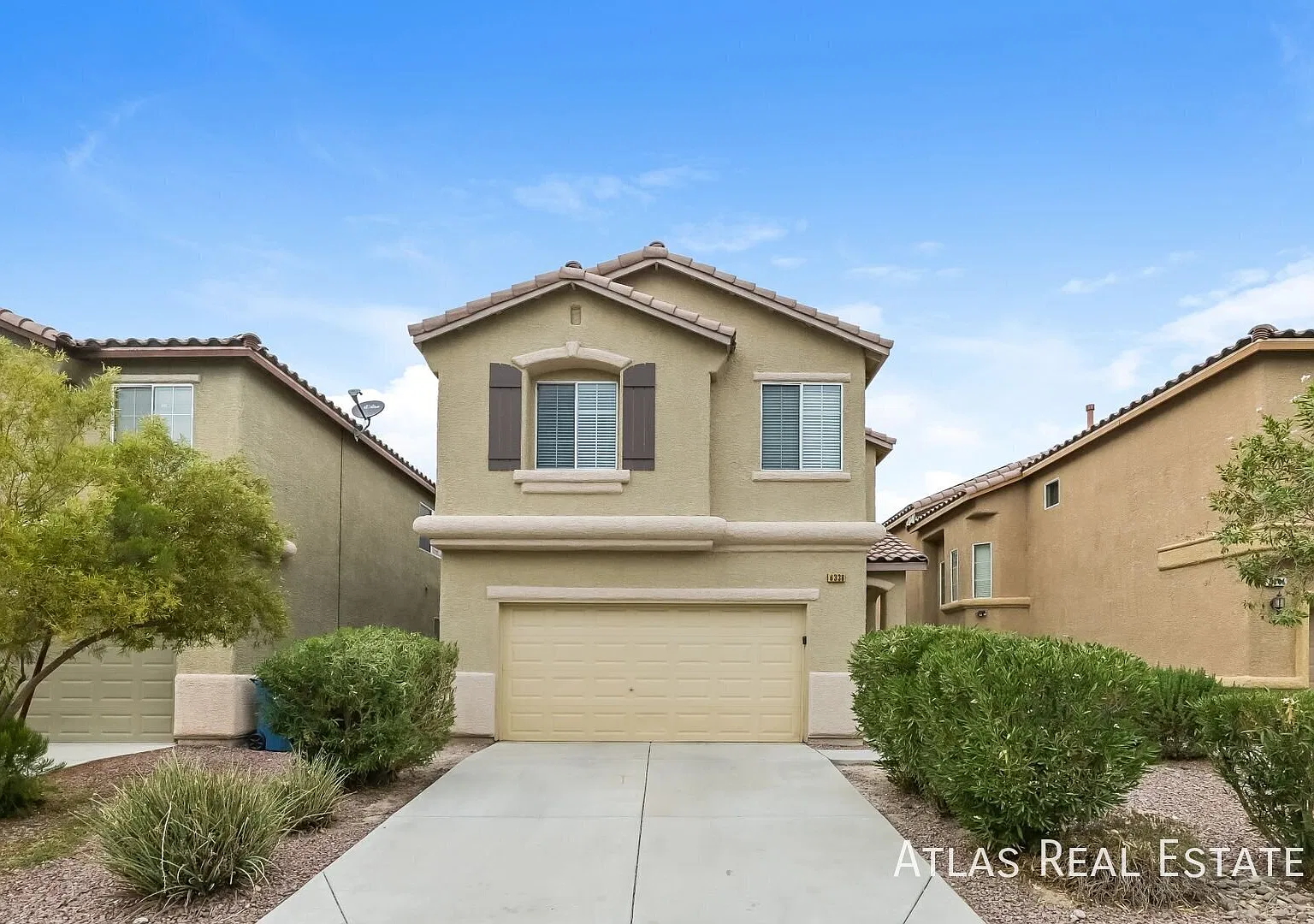 You'Ve Found The Perfect Place! Two Story, 3- Bedroom Home Near Tropicana Avenue And S. Broadbent... — Photo 1