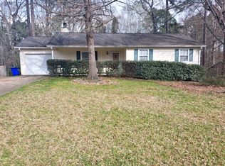 4193 Woodcrest Dr, Powder Springs, GA 30127
