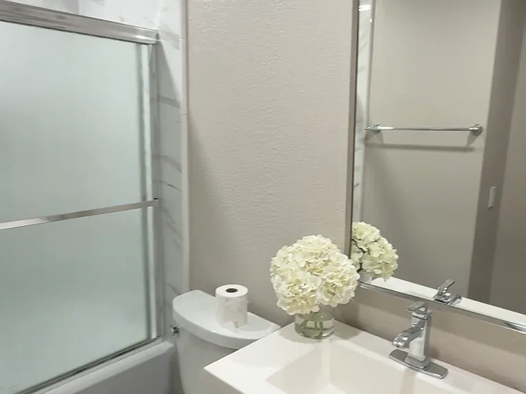 2802 E Griffith Way — Photo 13