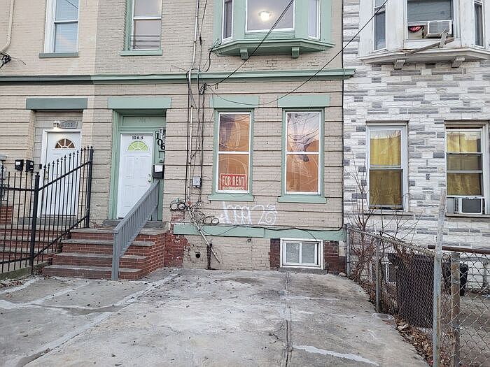 1st image of 106 1/2 Peabody Pl