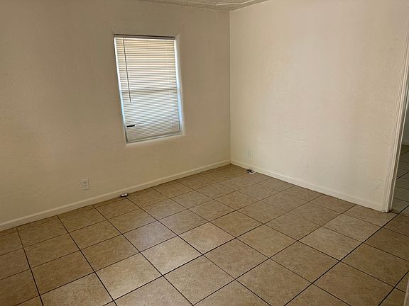 4th image of 3361 E McKinley Ave APT A