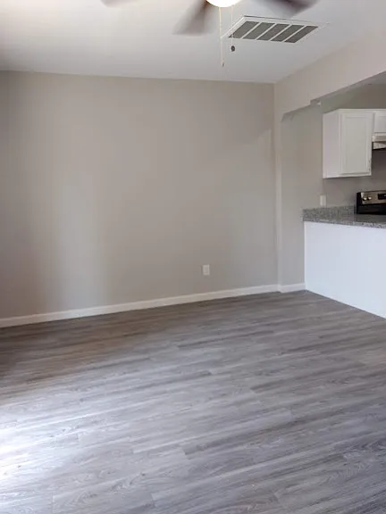 530 E Pierson St — Photo 12