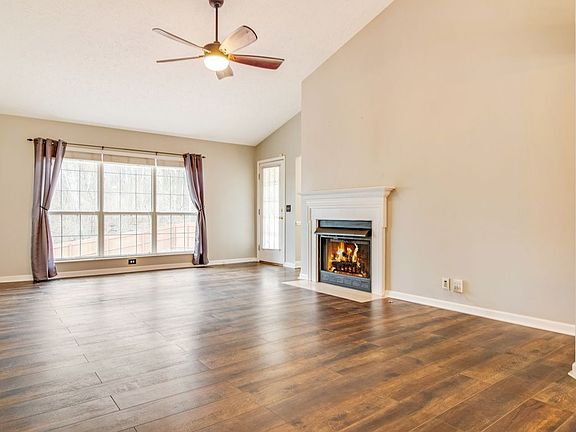 4th image of 2423 Keeling Dr