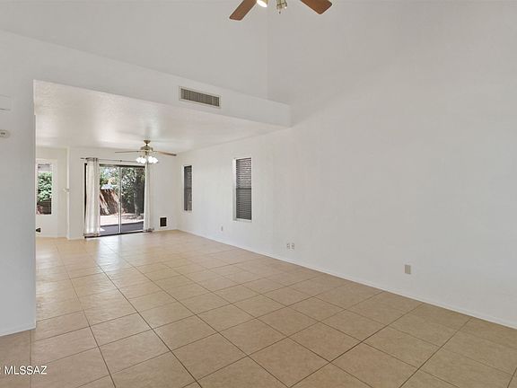 5th image of 3067 W Windsor Crest Pl
