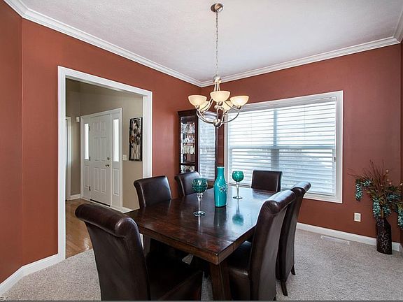 3rd image of 204 Prestwick Dr