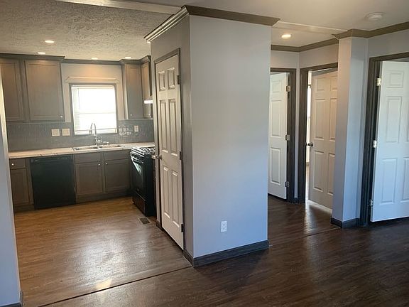3rd image of 47 Bluebird Hill Dr #220