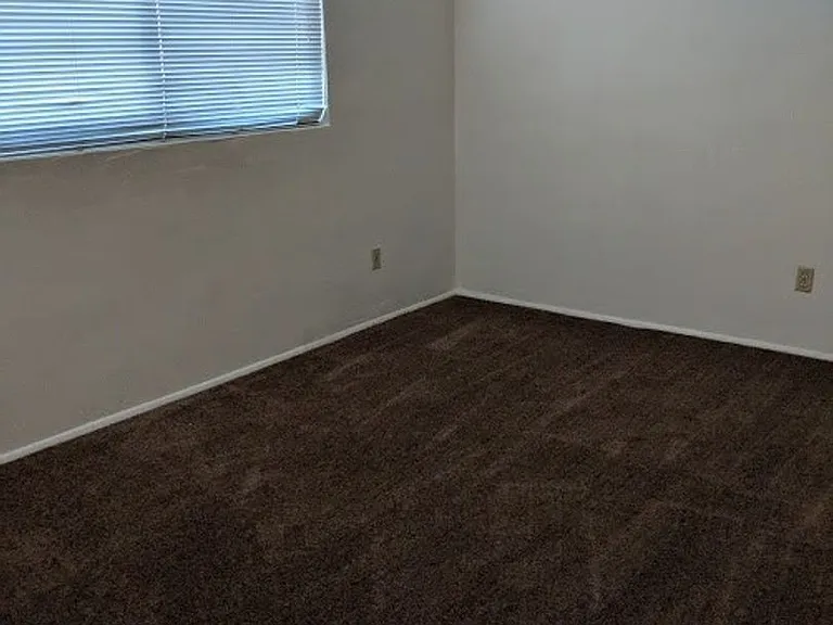 1227 E Drachman St — Photo 11