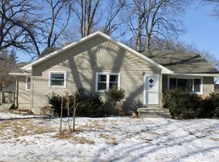 736 Glen St SW, Hutchinson, MN 55350