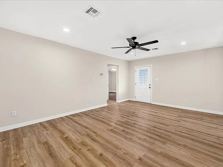 1154 Florida Ave — Photo 8