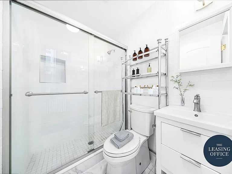 118 E 18th St #2 — Photo 11