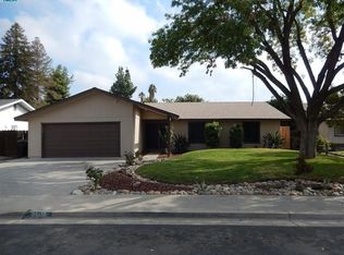 2506 S Memory St, Visalia, CA 93277