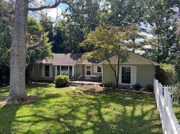713 Maybank Dr