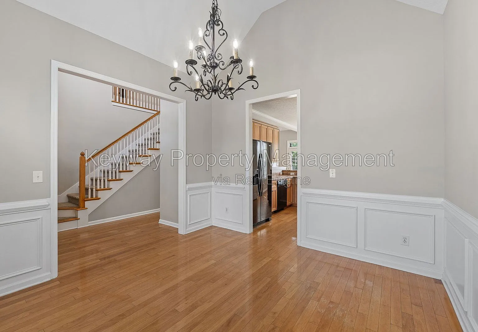 4 bed, 2.5 bath, 2522 sqft, $2,150 — Photo 4