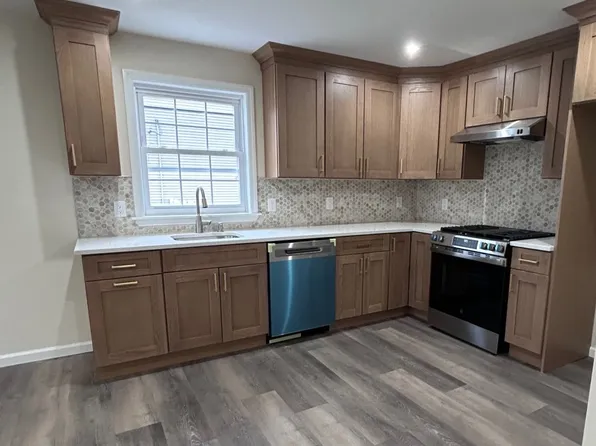 22 Cross St Floor 1, Vauxhall, NJ 07088