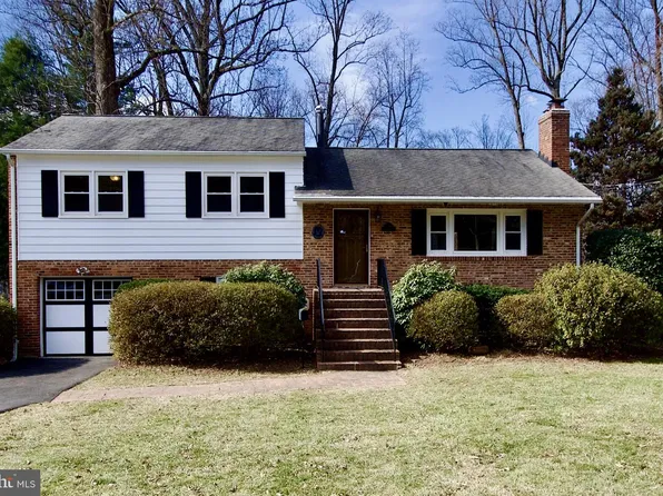2336 Barbour Rd, Falls Church, VA 22043