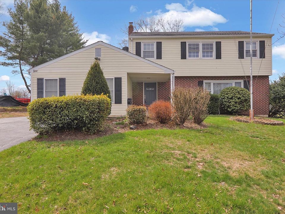 1st image of 324 Bow Ln