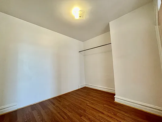 Rented by Capri Jet Realty Corp | media 14