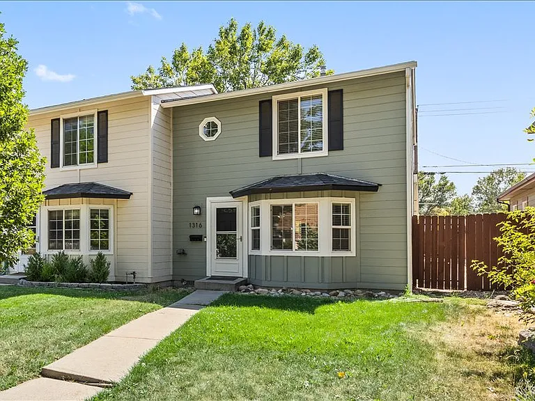 1316 S Manitou Ave — Photo 2