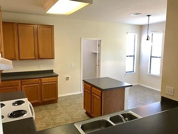 5th image of 2107 Sage Canyon Dr