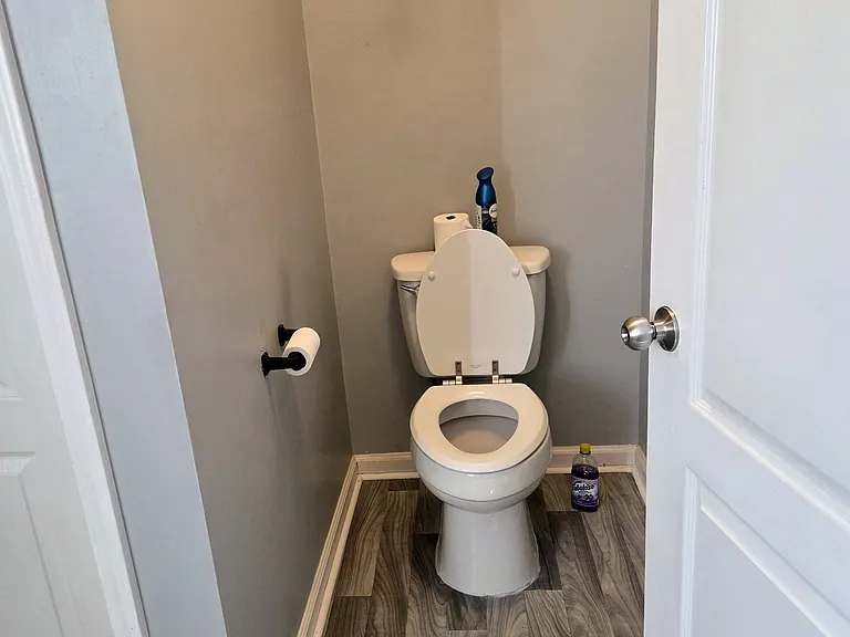 967 Forest Gln — Photo 10