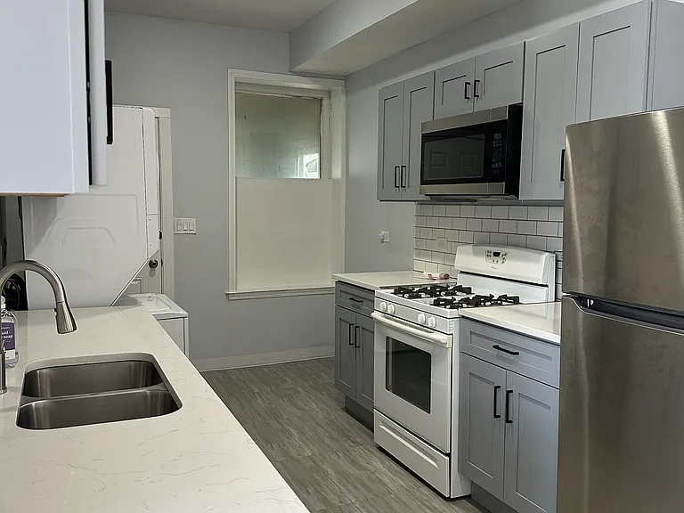 3626 W Polk St — Photo 13