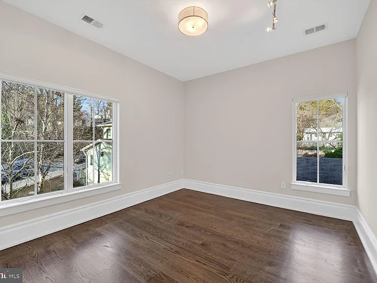 4964 Eskridge Ter NW — Photo 42