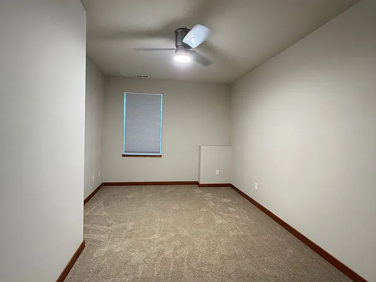 8212 72nd Pl NE — Photo 32