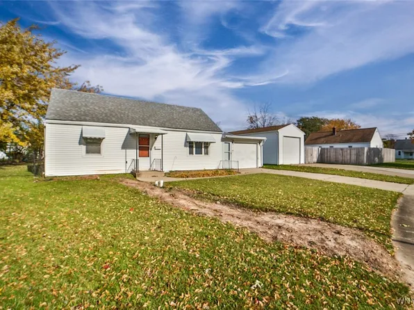 13 Wisteria Ave, Amherst, NY 14226