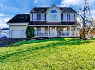 29 Shippen Rdg, Oxford, NJ 07863