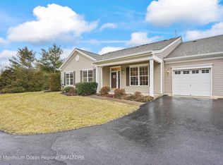 1 Greylawn Dr, Lakewood, NJ 08701