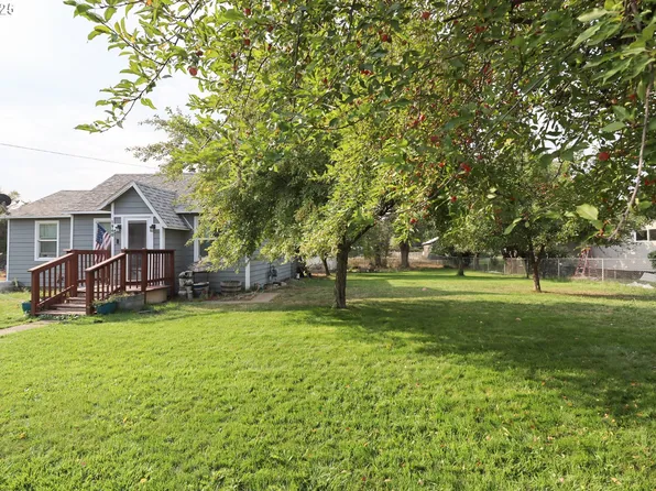 1960 Birch St, Elgin, OR 97827